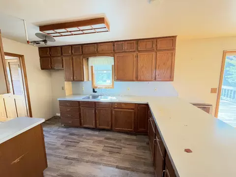 Kitchen - 3810 W 72nd St, Newaygo, MI 49337 photo 2 of 5