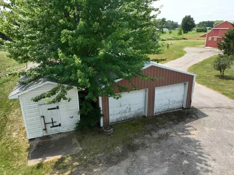 Exterior - 3810 W 72nd St, Newaygo, MI 49337 photo 5 of 13