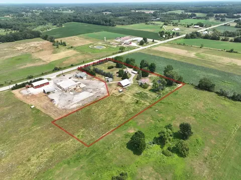View/Area - 3810 W 72nd St, Newaygo, MI 49337 photo 2 of 13