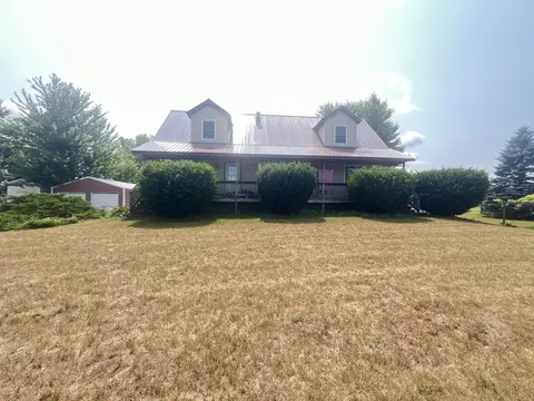 Exterior - 3810 W 72nd St, Newaygo, MI 49337 photo 6 of 13