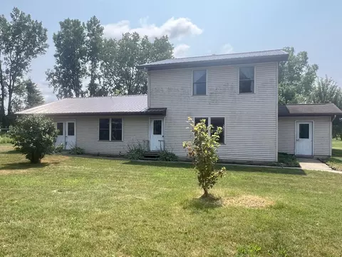 Exterior - 3810 W 72nd St, Newaygo, MI 49337 photo 12 of 13