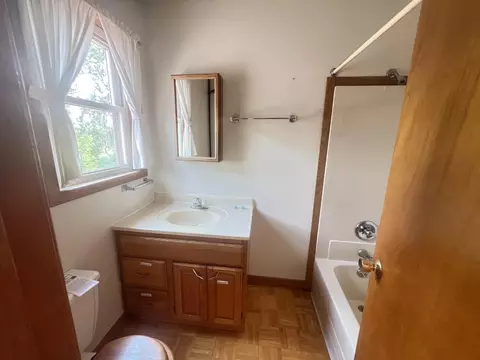 Bath - 3810 W 72nd St, Newaygo, MI 49337 photo 5 of 5
