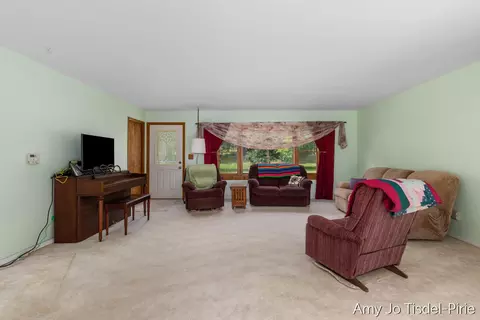 Living - 4547 Wellman Rd, Parma, MI 49269 photo 1 of 2
