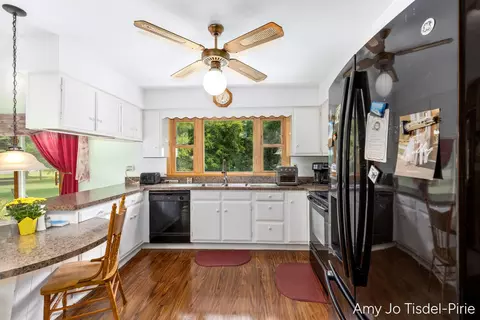 Kitchen - 4547 Wellman Rd, Parma, MI 49269 photo 1 of 2