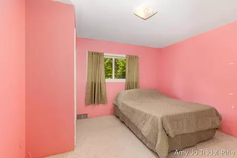 Bedroom - 4547 Wellman Rd, Parma, MI 49269 photo 5 of 6