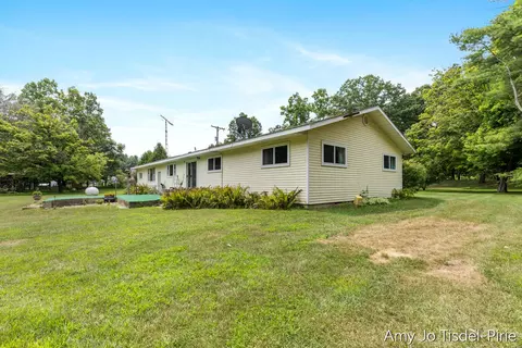 Exterior - 4547 Wellman Rd, Parma, MI 49269 photo 3 of 6