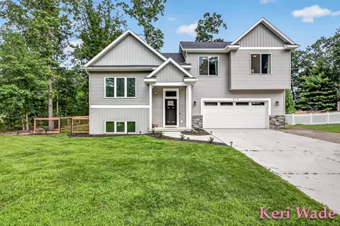 370 Chopin Dr, Muskegon, MI 49442