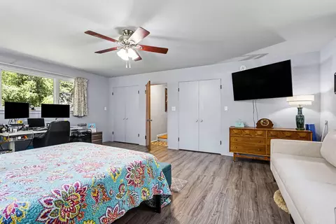 Bedroom - 216 Hampton Rd, Benton Harbor, MI 49022 photo 3 of 4