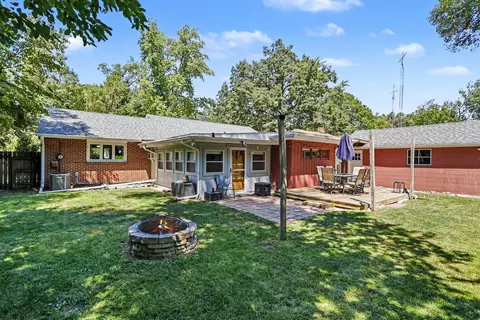 Exterior - 216 Hampton Rd, Benton Harbor, MI 49022 photo 4 of 5