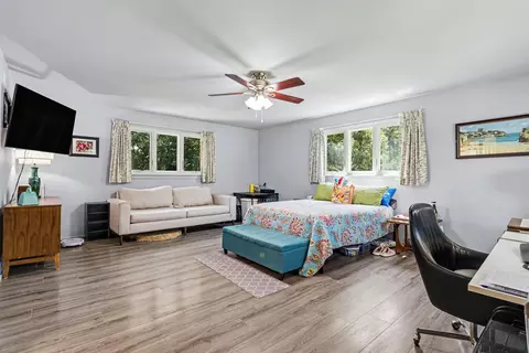 Bedroom - 216 Hampton Rd, Benton Harbor, MI 49022 photo 2 of 4