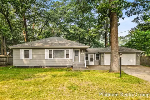 1519 Hansen St, Muskegon, MI 49445