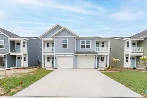 918 Indiana Ave #16, South Haven, MI 49090