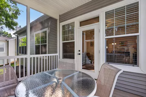 Exterior - 803 E Barrington Cir, Jackson, MI 49203 photo 5 of 10