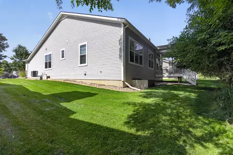 Exterior - 803 E Barrington Cir, Jackson, MI 49203 photo 10 of 10