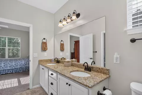 Bath - 803 E Barrington Cir, Jackson, MI 49203 photo 4 of 4