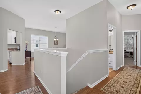 Entry Way - 803 E Barrington Cir, Jackson, MI 49203 photo 4 of 7