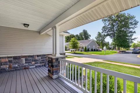 Exterior - 803 E Barrington Cir, Jackson, MI 49203 photo 6 of 10