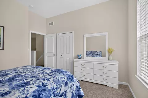 Bedroom - 803 E Barrington Cir, Jackson, MI 49203 photo 3 of 6