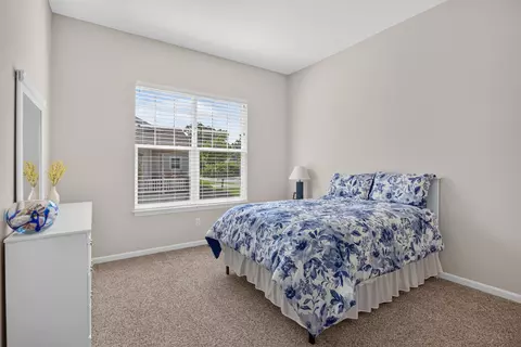 Bedroom - 803 E Barrington Cir, Jackson, MI 49203 photo 1 of 6