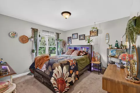 Bedroom - 15510 Davis Dr, Addison, MI 49220 photo 3 of 7
