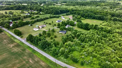 View/Area - 15510 Davis Dr, Addison, MI 49220 photo 11 of 12