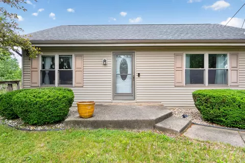 Exterior - 15510 Davis Dr, Addison, MI 49220 photo 4 of 14