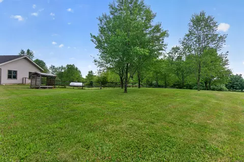Exterior - 15510 Davis Dr, Addison, MI 49220 photo 10 of 14