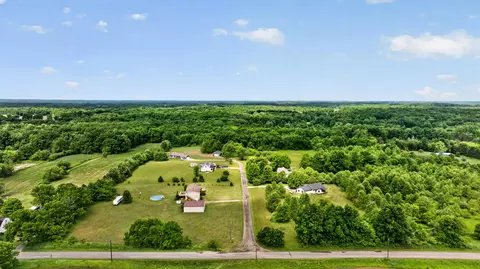 View/Area - 15510 Davis Dr, Addison, MI 49220 photo 10 of 12