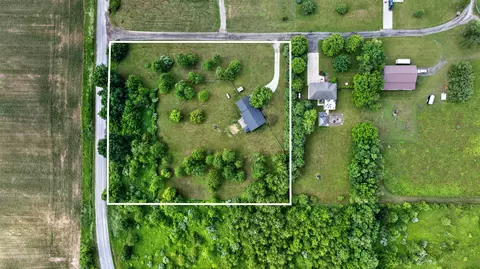 View/Area - 15510 Davis Dr, Addison, MI 49220 photo 5 of 12
