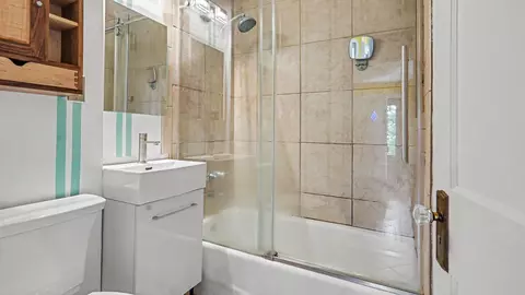 Bath - 723 Daniel St, Ann Arbor, MI 48103 photo 1 of 1