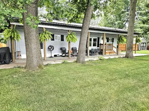 Exterior - 67003 Oxbow Dr, Constantine, MI 49042 photo 2 of 14