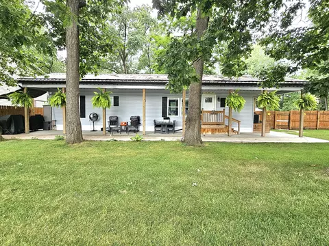 Exterior - 67003 Oxbow Dr, Constantine, MI 49042 photo 9 of 14