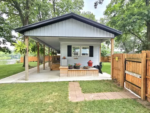Exterior - 67003 Oxbow Dr, Constantine, MI 49042 photo 7 of 14