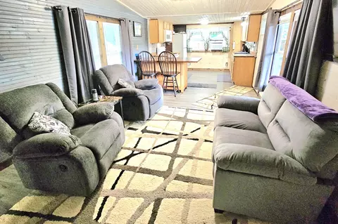 Living - 67003 Oxbow Dr, Constantine, MI 49042 photo 2 of 4