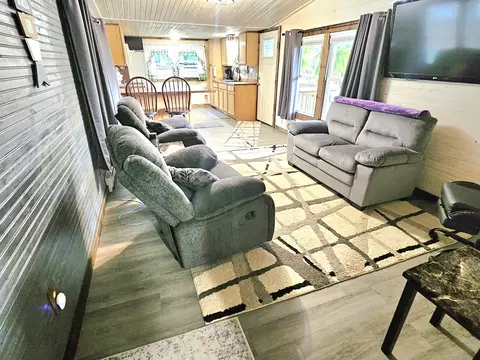 Living - 67003 Oxbow Dr, Constantine, MI 49042 photo 3 of 4