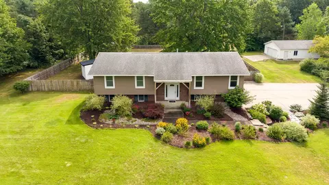3566 S Brooks Rd, Muskegon, MI 49444