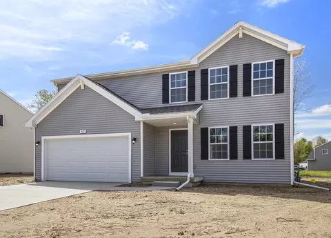 1110 Cedarwood Dr, Greenville, MI 48838