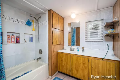 Bath - 8351 Goodwin Rd, Lyons, MI 48851 photo 1 of 1