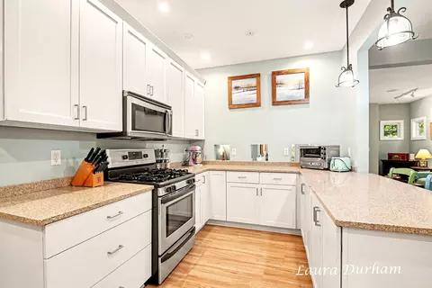 Kitchen - 6925 2nd St, Douglas, MI 49406 photo 2 of 6