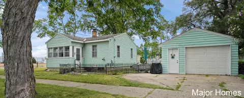 3990 Buchanan Ave SW, Wyoming, MI 49548