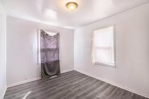 Bedroom - 933 E Foss Ave, Flint, MI 48505 photo 1 of 3