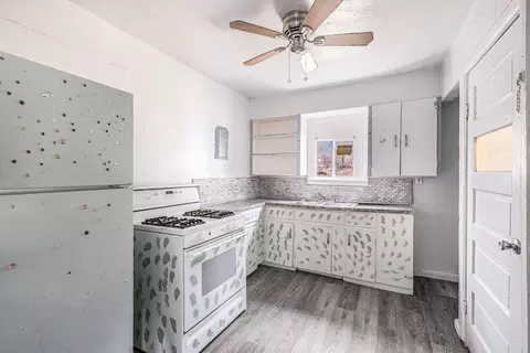 Kitchen - 933 E Foss Ave, Flint, MI 48505 photo 1 of 1