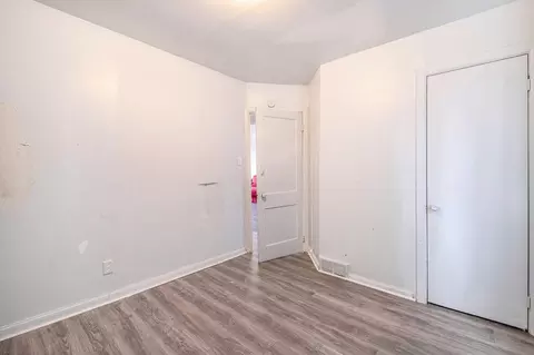 Bedroom - 933 E Foss Ave, Flint, MI 48505 photo 2 of 3