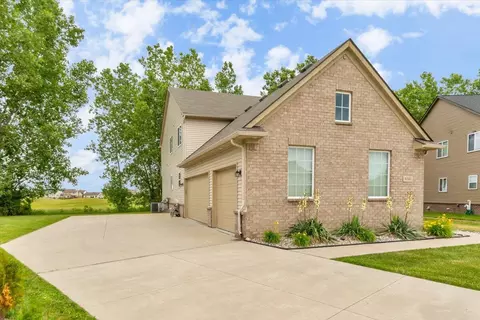 6141 Inverness Dr, Romulus, MI 48174 photo 3