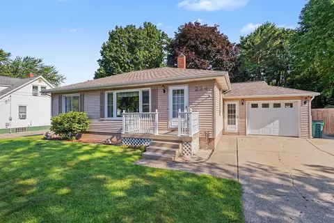234 Randall Rd, Muskegon, MI 49441