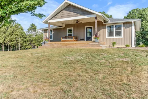10390 Lovers Ln NW, Grand Rapids, MI 49534