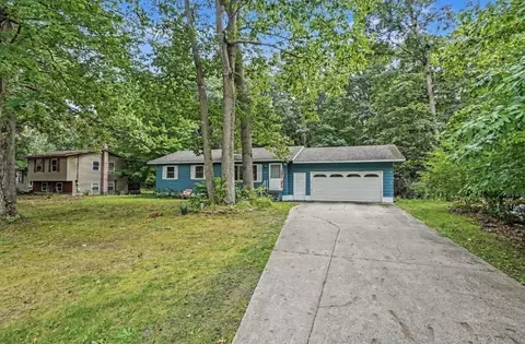 16154 Gary Ave, Grand Haven, MI 49417