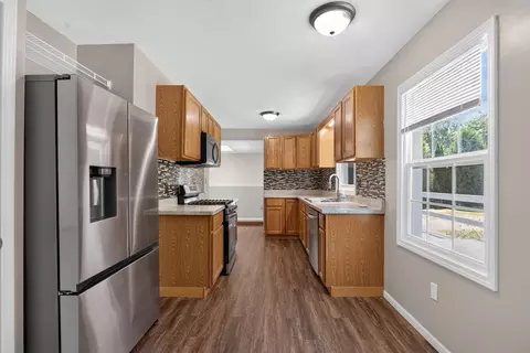 Kitchen - 6500 Mccain Rd, Spring Arbor, MI 49283 photo 3 of 5