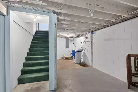 Entry Way - 6500 Mccain Rd, Spring Arbor, MI 49283 photo 2 of 2