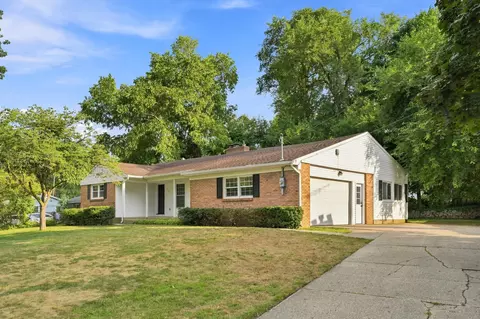 3501 Newcastle Dr SE, Grand Rapids, MI 49508
